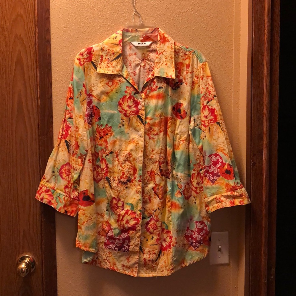 Button Up 3/4 Sleeve Blouse